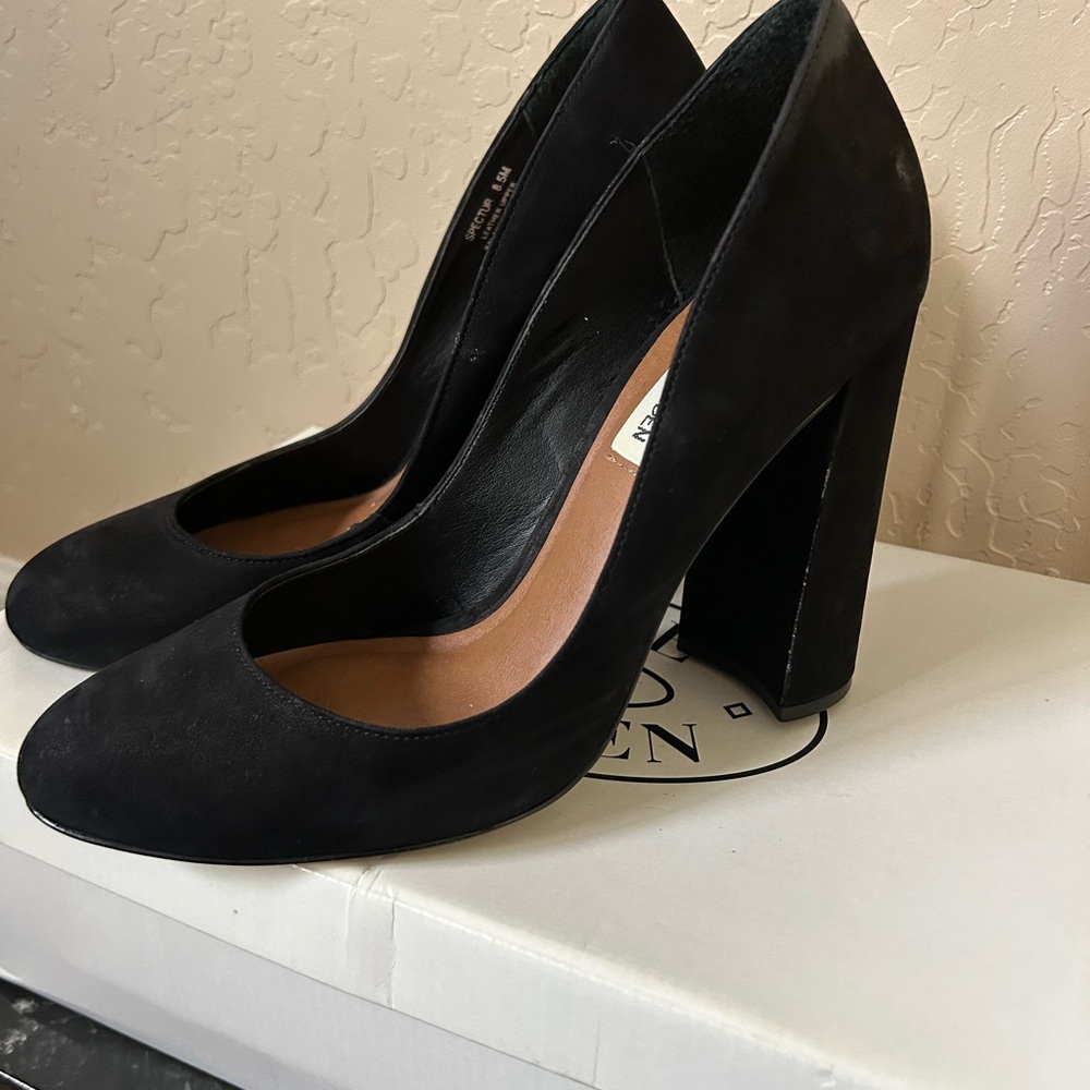 Steve Madden black heel